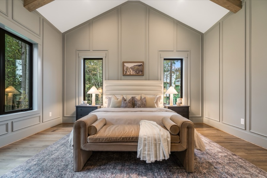 McLaurin Farms owner's suite bedroom
